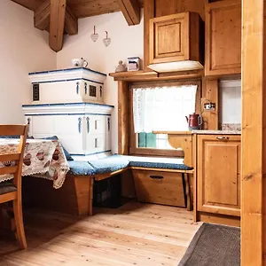  Apartment Mansarda 4 Posti Letto In A Borca Di Cadore